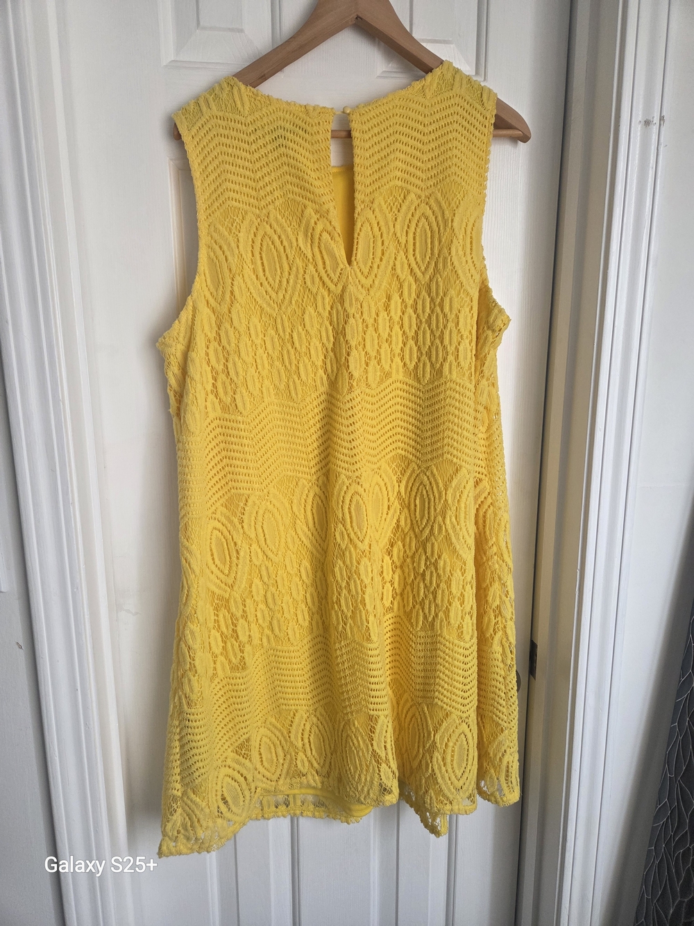 Sharagano Yellow Lace Sleeveless Midi Dress - Picture 2 of 4